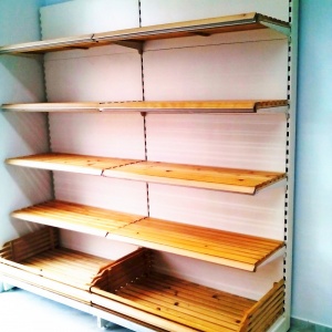 Raft pâine magazin - Frigosztufi